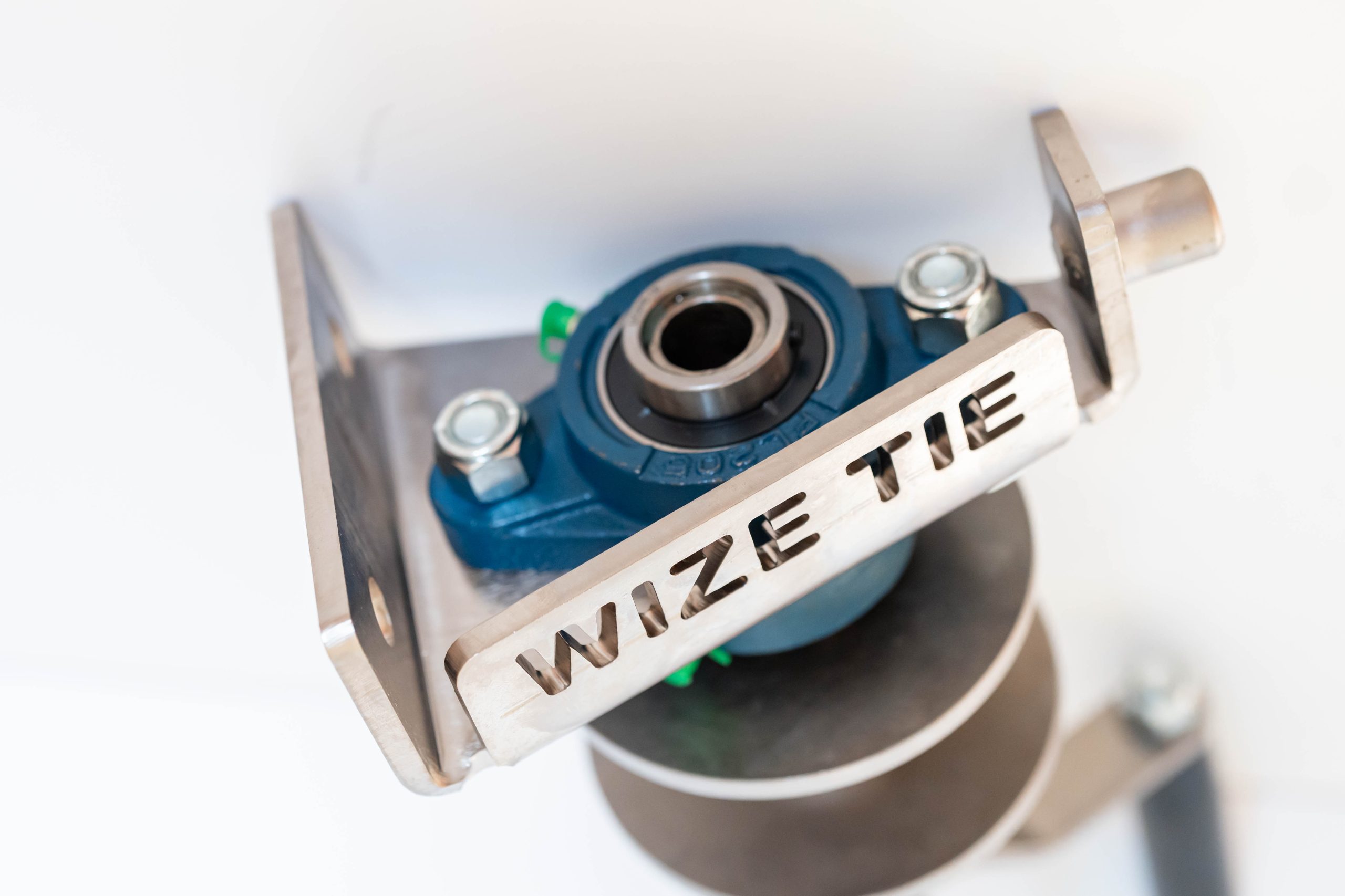 Wize Tie